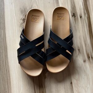 REEF Women's Cushion Spring Bloom Double Strap Sandal Size 7